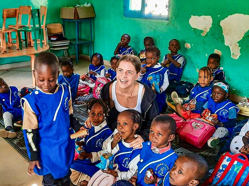 Johanna Schmitt bei ihrer Arbeit in Senegal.