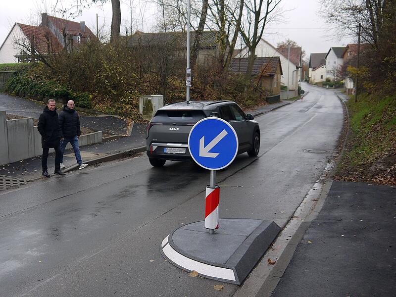 Neuer Gehweg zum Friedhof in Beuerfeld
