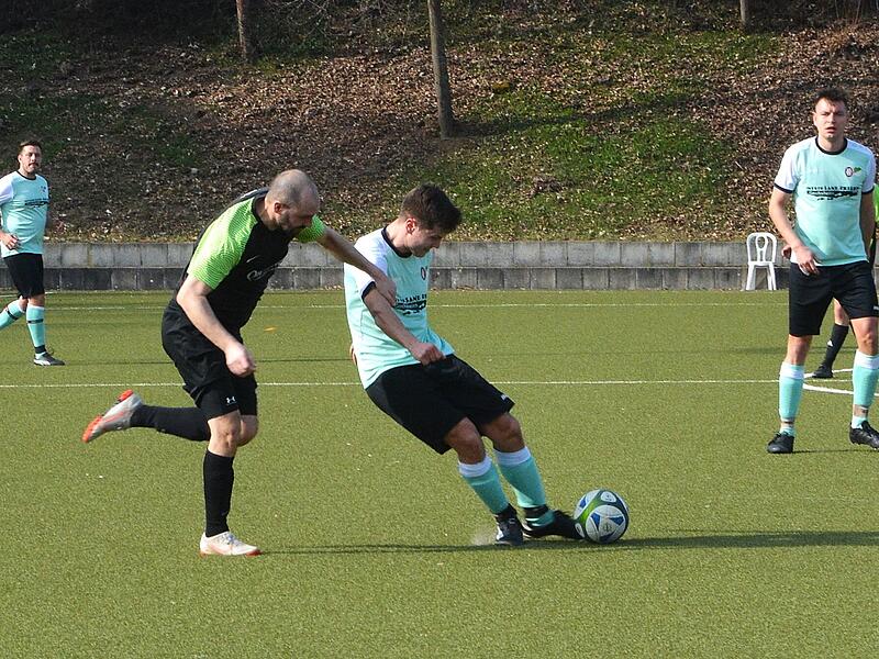 Spiele im Fu&szlig;ballkreis Rh&ouml;n