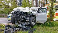 Der Fahrer des BMW wurde schwer verletzt.