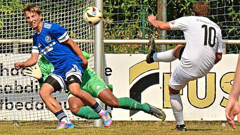 Das größte Manko der SG Steinbach/Hirschfeld ist laut Trainer Florian Fischbach die Chancenverwertung. Hier scheitert SGler Lukas Fischer aus kurzer Distanz vor dem Lettenreuther Gehäuse. Gunther Czepera Das größte Manko der SG Steinbach/Hirschfeld ist laut Trainer Florian Fischbach die Chancenverwertung. Hier scheitert SGler Lukas Fischer aus kurzer Distanz vor dem Lettenreuther Gehäuse. Gunther Czepera