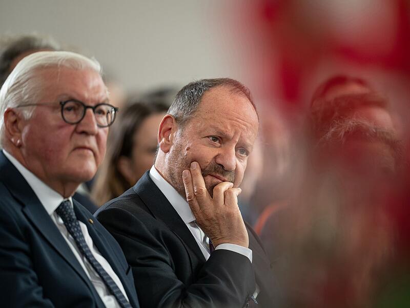 &Uuml;bergabe Friedenspreis des Deutschen Buchhandels