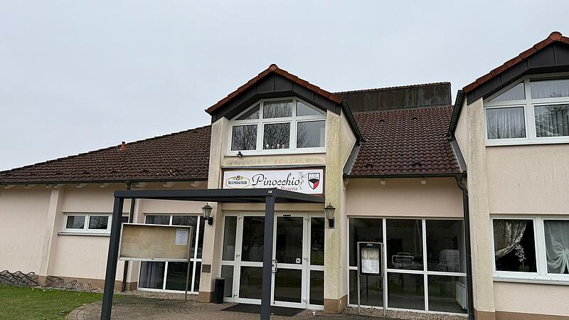 Schon seit Juli sind die Restaurant-T&uuml;ren zu: Nach der Schlie&szlig;ung der Pizzeria Pinocchio sucht der 1. FC Burk in Forchheim nun einen neuen P&auml;chter.
