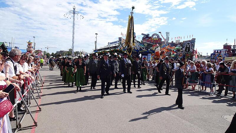 Der Schützenverein Bavaria Thulba 1913 ist in diesem Jahr beim Oktoberfestzug mitgelaufen.