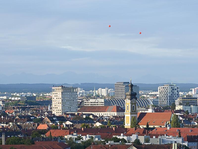 Ballons simulieren Hochh&auml;user in M&uuml;nchen