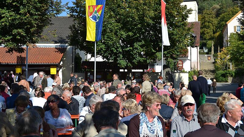 Unser Foto entstand bei einem Backhausfest in Ramsthal. Künftig soll gewährleistet sein , dass im  Notfall die Rettungskräfte schnell zum Einsatzort gelangen können.