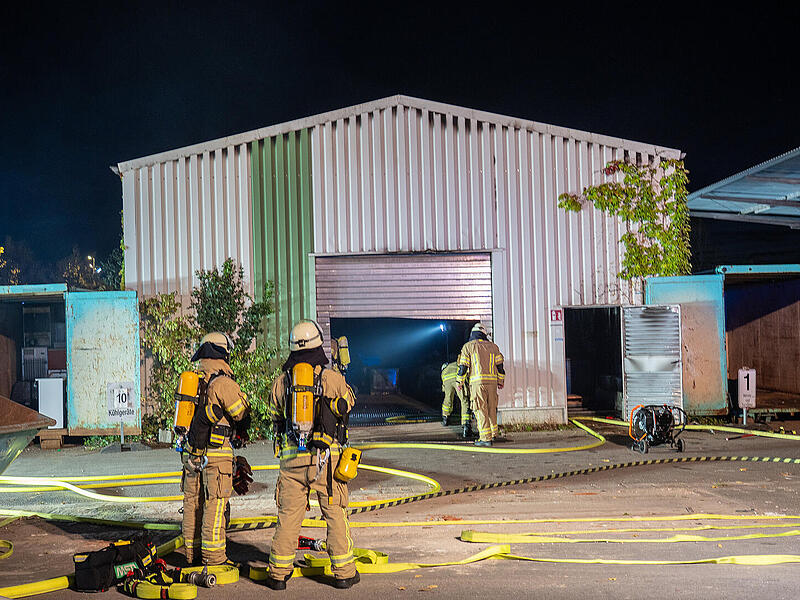 Bamberg: Brand in Wertstoffhof - Feuerwehr schildert Problematik Bamberg: Brand in Wertstoffhof - Feuerwehr schildert Problematik