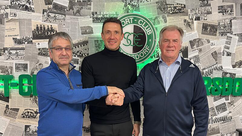 Freuen sich &uuml;ber die Vertragsverl&auml;ngerung: (v. li.) Manager Joachim Uhsemann, Trainer Bernd Eigner und SCE-Vorsitzender Werner Schmidt.