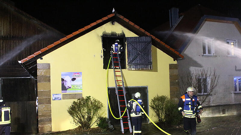 Brand in einem Kuhstall in Lahm