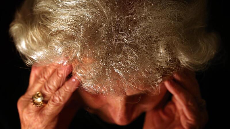 Nur Vergesslichkeit oder schon Demenz? Die Ursache f&uuml;r Ged&auml;chtnisprobleme sollte medizinisch abgekl&auml;rt werden.