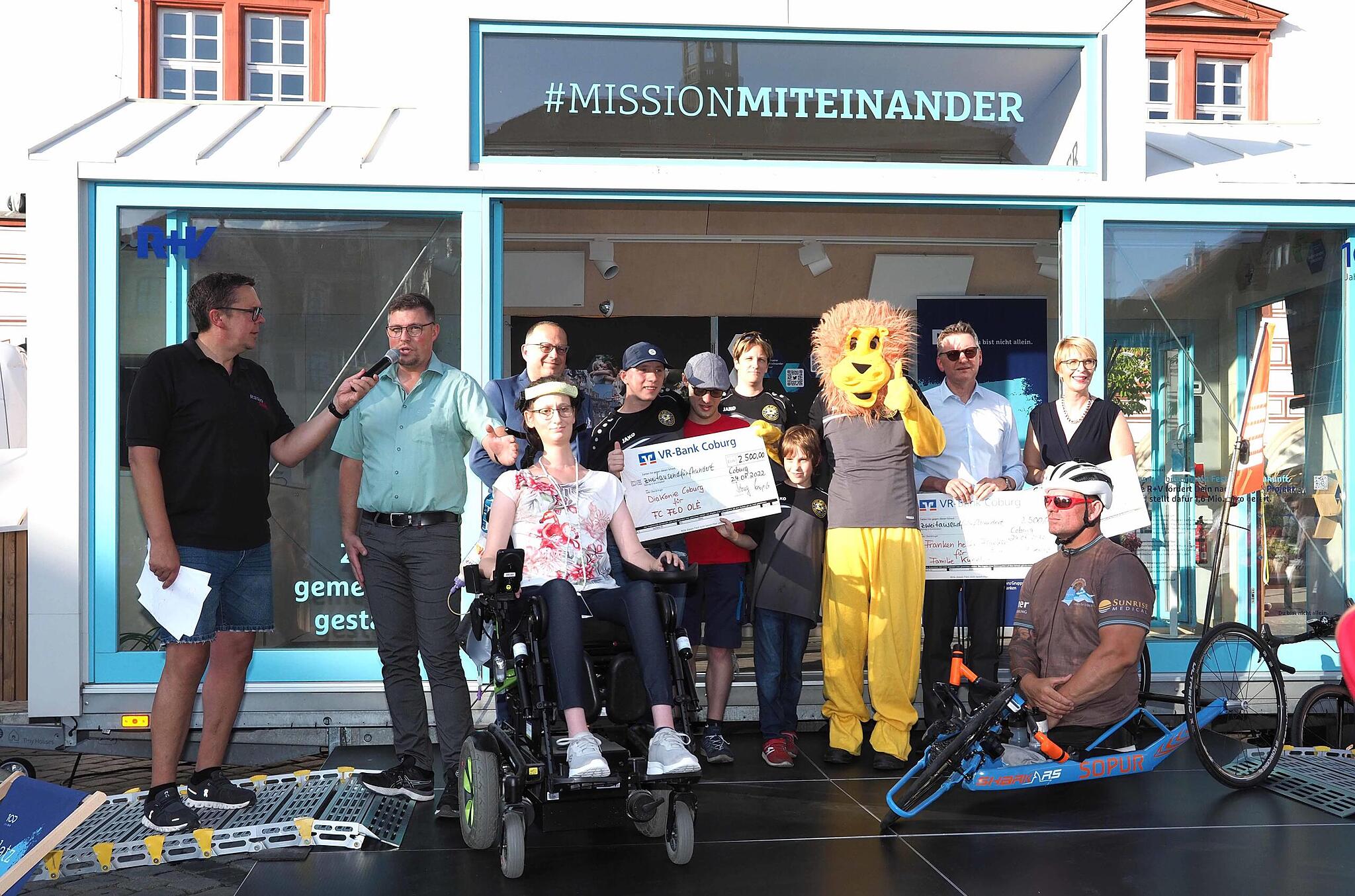 Zusammenstehen um Schicksale zu meistern Der „halbe Mann“ Flo Sitzmann