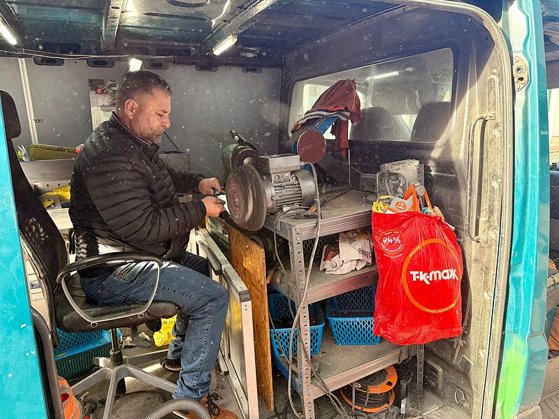 Das Schleifen umfasst mehrere Arbeitsschritte.