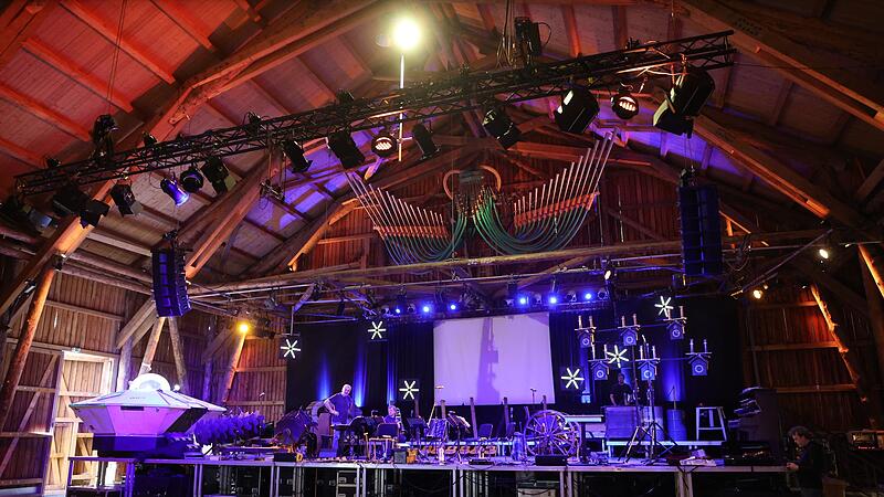 Beginn Stelzenfestspiele Beginn Stelzenfestspiele