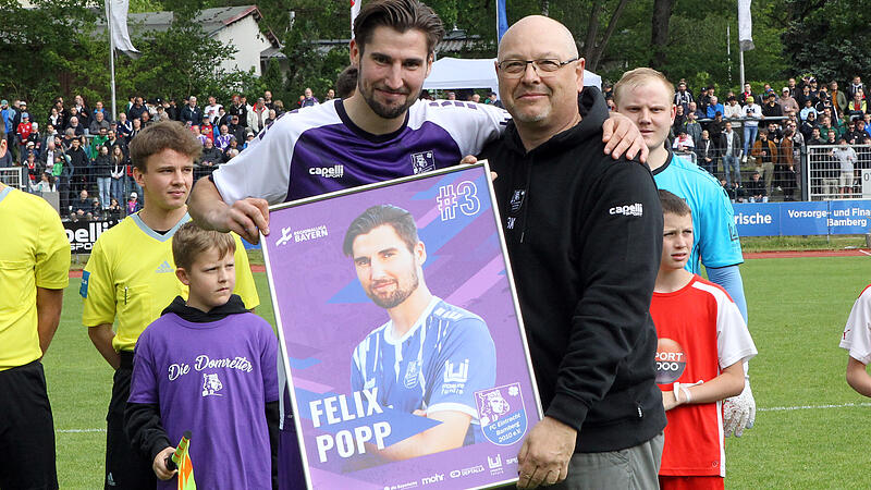 Offiziell verabschiedet wurde Felix Popp von FCE-Vorstand Bernd Kaufer schon beim Spiel gegen Bayern München II. Mit dem verwandelten fünften Elfmeter beendete der Abwehrspieler dann auch die Bamberger Saison - und seine Zeit in Lila-Weiß.