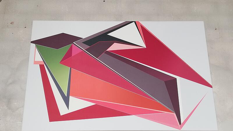 Ihre geometrischen Gebilde konzipiert Tanja Rochelmeyer am Computer.