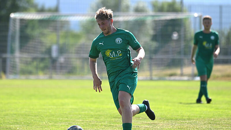 Sport Fußball Saison 2025 / 2026  Bayernliga Nord // TSV Neudrossenfeld Privatspiel am Sonntag 22.06.2025 Spielort Sportanlage Neudrossenfeld  Am Weinberg  Spielbeginn 16.00 h TSV Neudrossenfeld gegen TSV Windeck Burgebrach   Halbzeitergebnis 1:0 Endstan
