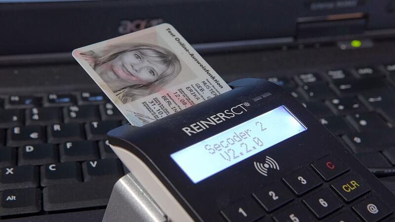 Elektronisch lesbarer Personalausweis Elektronisch lesbarer Personalausweis