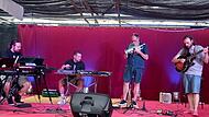 Die Jazzinger aus Würzburg überzeugen das Publikum bei „else!3“. Unser Bild zeigt (von links) Nik Jira, Simon Kerschbaumer, Tilman Müller und als Gast Timo Brühl. Die Jazzinger aus Würzburg überzeugen das Publikum bei „else!3“. Unser Bild zeigt (von links) Nik Jira, Simon Kerschbaumer, Tilman Müller und als Gast Timo Brühl.