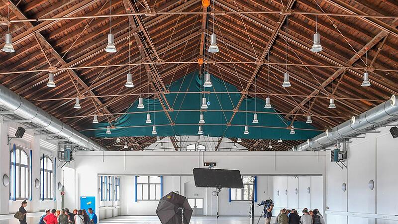 Der Freistaat hat ein begehrliches Auge auf die ehemalige Reithalle geworfen. Unser Bild entstand 2016 bei der Pressekonferenz zum Bamberg-Tatort.