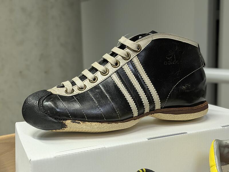Adidas ArchivAdidas Archiv Adidas ArchivAdidas Archiv