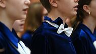 Chormitglieder singen