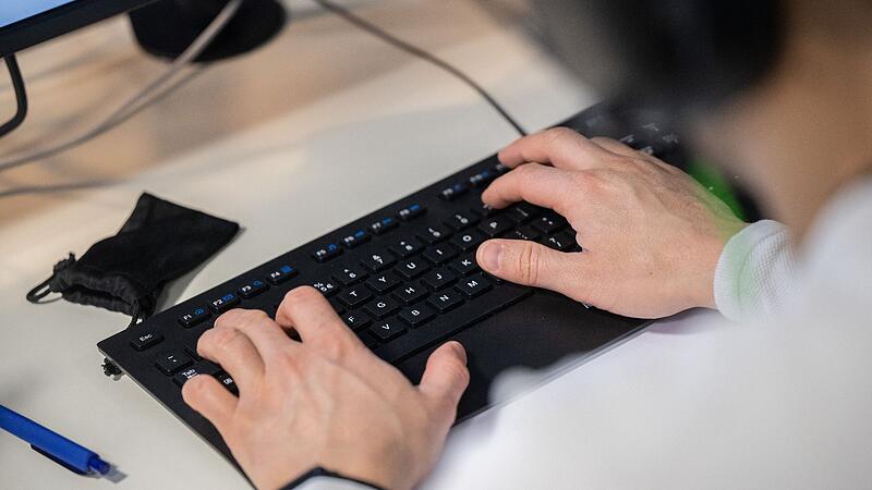 Arbeit am Computer Arbeit am Computer