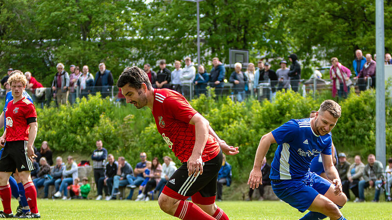 Die SpVgg Wonsees feiert die Meisterschaft in der A-Klasse 6 Kulmbach