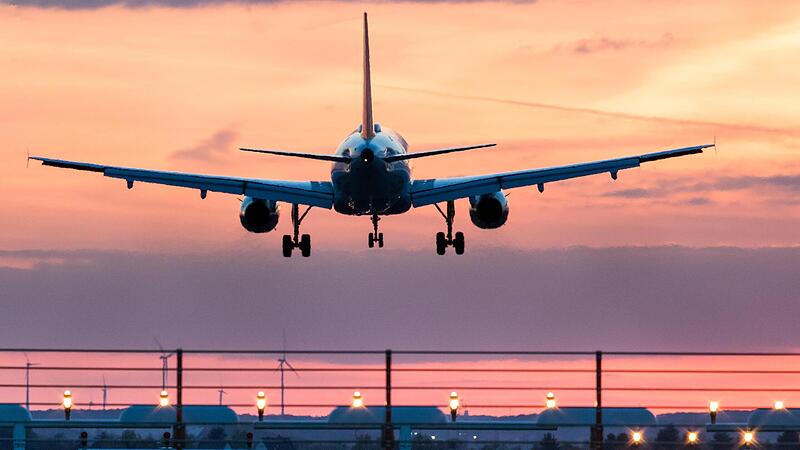 &Uuml;ber die Auswirkungen von Flugl&auml;rm wurde in He&szlig;dorf diskutiert. Laut SPD wird es eine neue Petition geben, in der die Staatsregierung aufgefordert werden soll, das Nachtflugverbot am N&uuml;rnberger Flughafen umzusetzen.