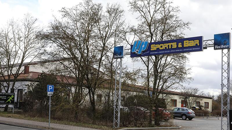 Die Stadt Forchheim hat die Soccerhalle in der Friedrich-Ludwig-Jahn-Stra&szlig;e gekauft. Darin soll eine Versammlungshalle mit rund 500 Sitzpl&auml;tzen f&uuml;r Kulturevents, Tagungen und Stadtratssitzungen entstehen.Forchheim & Fr&auml;nkische Schweiz