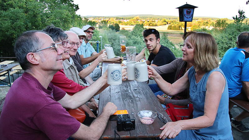 Kemmern: Biergarten im Bamberger Land