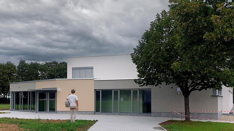 Ein Schmuckstück ist die innen wie außen gründlich sanierte Rannunger Mehrzweckhalle geworden. Am 30. August wird sie feierlich wiedereröffnet.