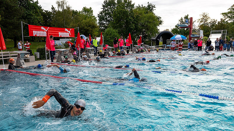 Triathlon Höchstadt: Wetter und Wasser passen Bei 21 Grad Wassertemperatur warteten im Schwimmbecken angenehme Bedingungen.