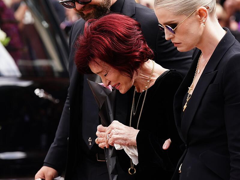 Sharon Osbourne äußert sich zum Tod ihres Mannes Ozzy.