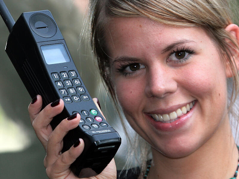 Motorola International 3200