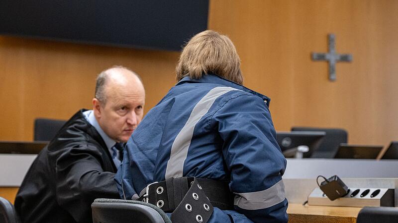 Prozessauftakt um Mordversuch an Pizzabotin