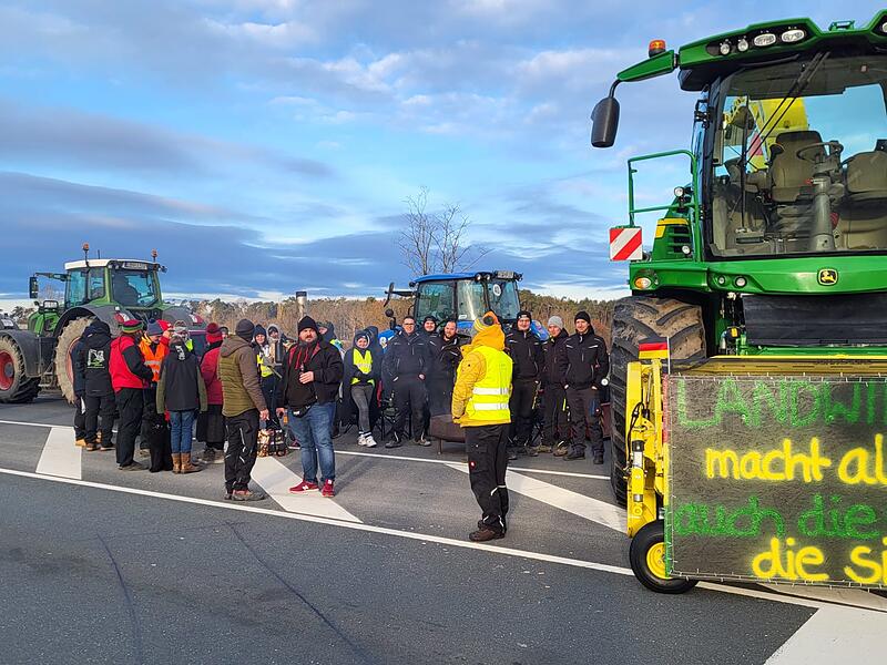 Straßenblockade am 8. Januar bei Adelsdorf.