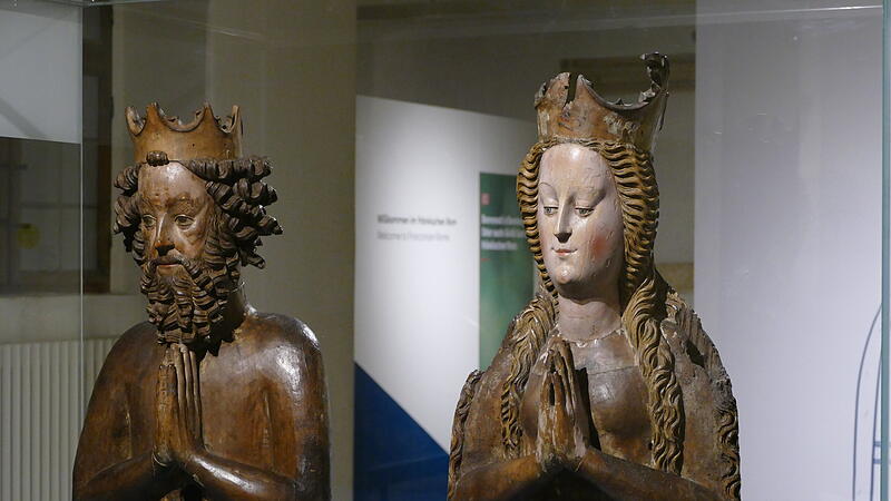 Die Reliquienb&uuml;sten der Heiligen Heinrich und Kunigunde stammen aus dem ersten Viertel des 15. Jahrhunderts und werden sonst im Di&ouml;zesanmuseum Paderborn gezeigt.