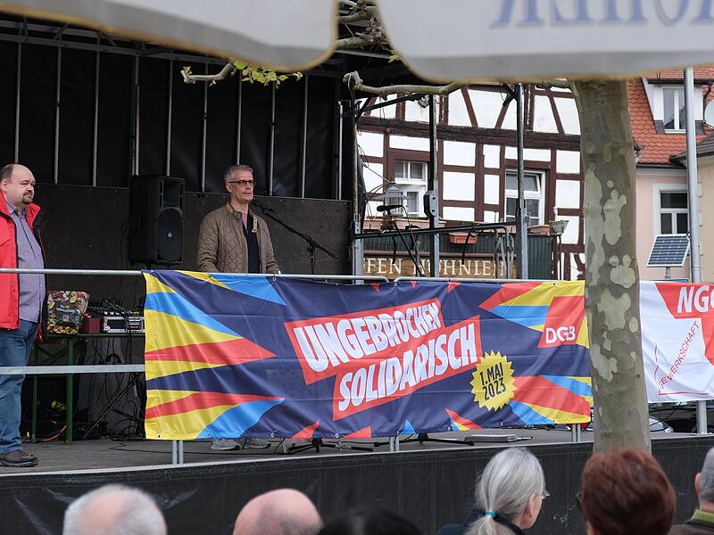 Oberb&uuml;rgermeister Uwe Kirschstein sprach unter anderem &uuml;ber Tariftreue.Forchheim & Fr&auml;nkische Schweiz
