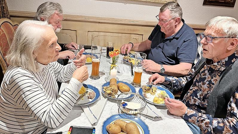 Das H&auml;ckerle schmeckt.