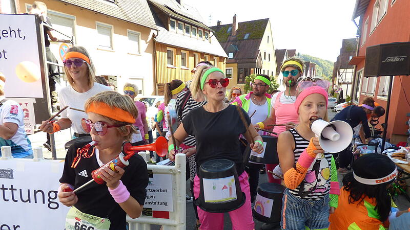 Bei der Wiesent-Challenge in Waischenfeld werden nicht nur die schnellsten L&auml;ufer, sondern auch die stimmungsvollsten und kreativsten Fans pr&auml;miert.