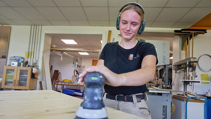 Ausbildung zur Tischlerin - Leonie Bothe Ausbildung zur Tischlerin - Leonie Bothe