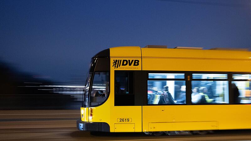 Stra&szlig;enbahn in Dresden