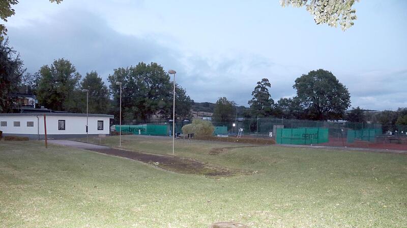 Areal der Coburger Turnerschaft, auf dem ein Basketballplatz realisiert werden soll. Areal der Coburger Turnerschaft, auf dem ein Basketballplatz realisiert werden soll.