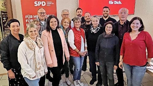 Sie stehen auf der Gemeinderatsliste der SPD Hemhofen-Zeckern. Sie stehen auf der Gemeinderatsliste der SPD Hemhofen-Zeckern.