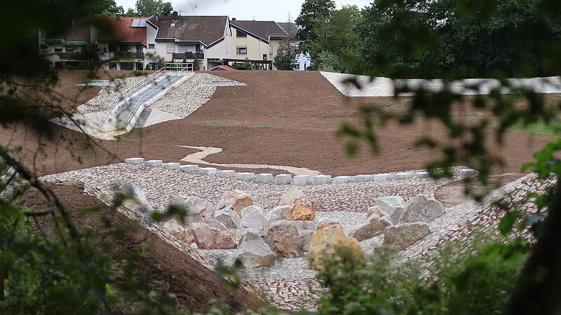 Der Hochwasserschutz im Forchheimer Ortsteil Kersbach nimmt Formen an.