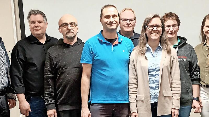 Der Vorstand der CSU Lichtenfels mit der Zweitstimmenkandidatin für den Landtag, Stefanie Kaiser (4. v. r.) Der Vorstand der CSU Lichtenfels mit der Zweitstimmenkandidatin für den Landtag, Stefanie Kaiser (4. v. r.)