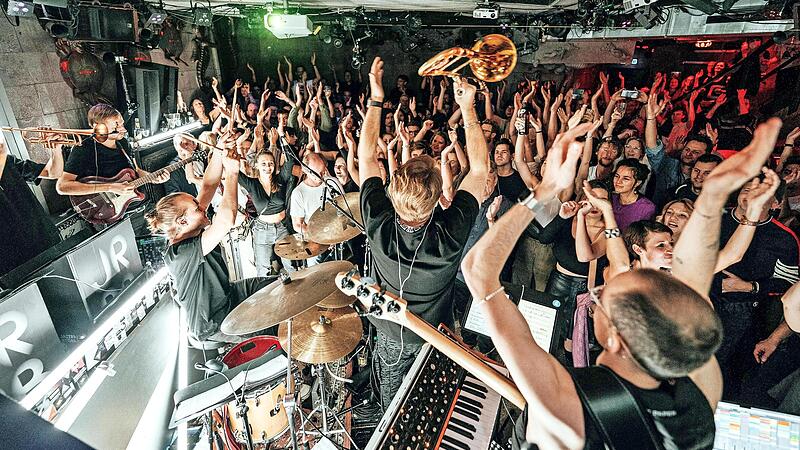 Die Jazzrausch Bigband gastiert am 22. Juni in der Alten Pakethalle in Coburg. Die Jazzrausch Bigband gastiert am 22. Juni in der Alten Pakethalle in Coburg.