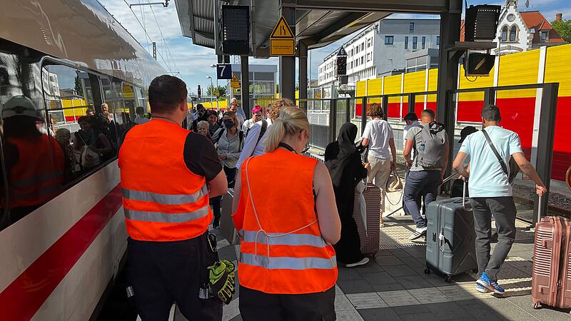 Bei fast 30 Grad: 470 Personen müssen aus ICE evakuiert werdenForchheim & Fränkische Schweiz