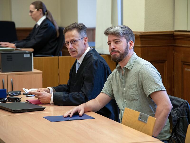 Prozess wegen Störung der Sprengung der Kühltürme