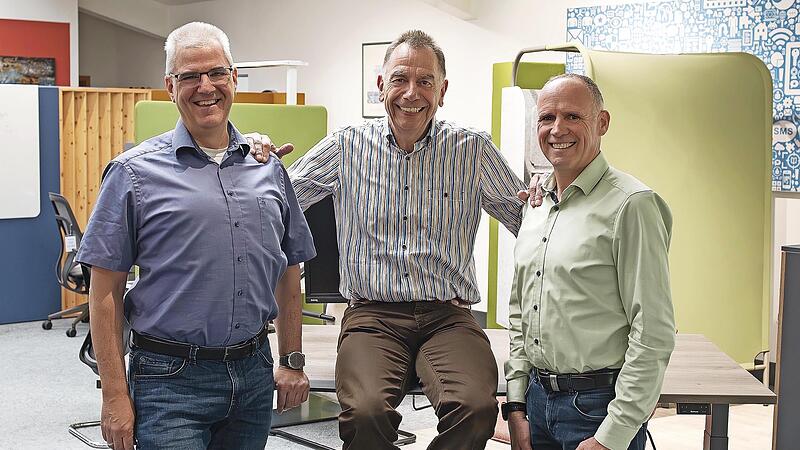 Die drei Geschäftsführer der Höchemer Büro GmbH & Co. KG (von links): Michael Wolf, Thomas Höchemer und Jochen Heinkel. Die drei Geschäftsführer der Höchemer Büro GmbH & Co. KG (von links): Michael Wolf, Thomas Höchemer und Jochen Heinkel.